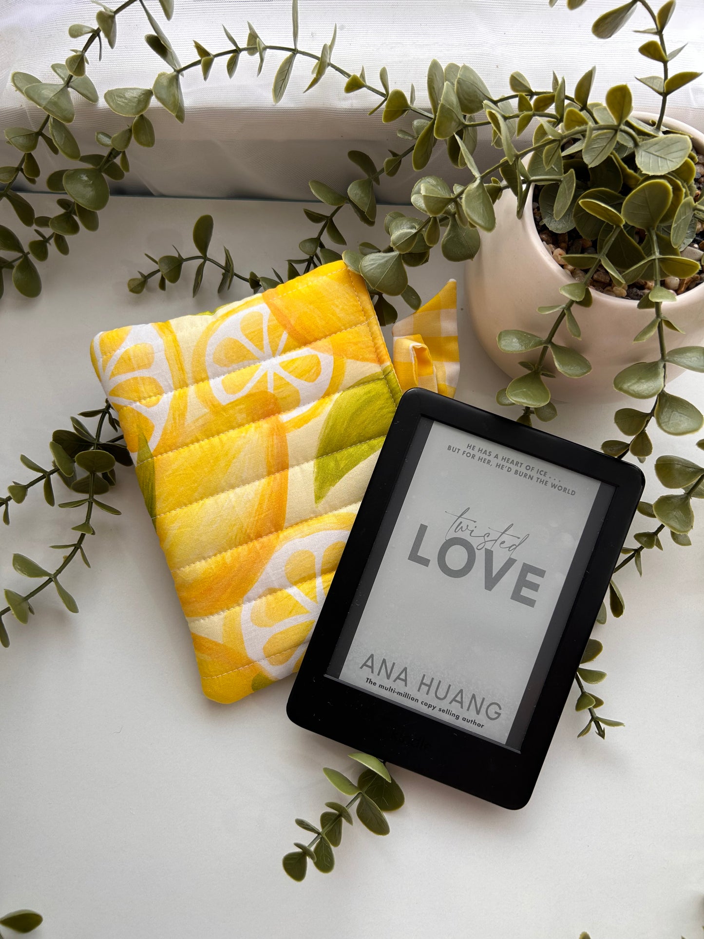Lemon Kindle Sleeve