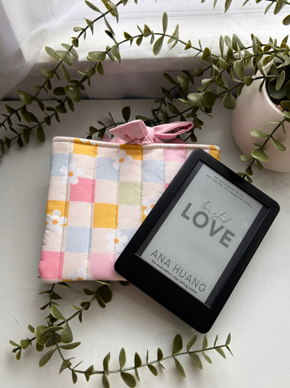 Pastel Daisy Kindle Sleeve
