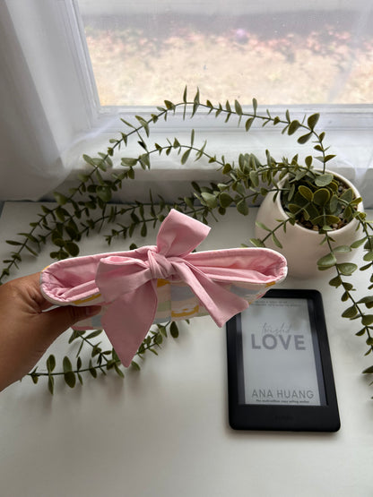 Pastel Daisy Kindle Sleeve