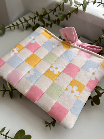 Pastel Daisy Kindle Sleeve