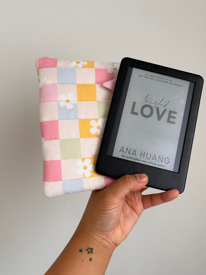 Pastel Daisy Kindle Sleeve