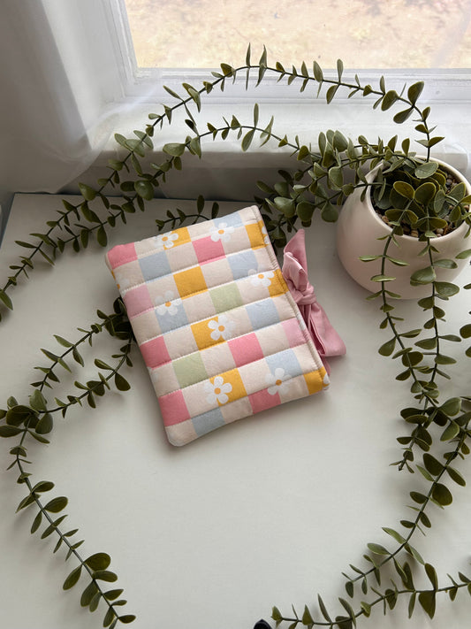 Pastel Daisy Kindle Sleeve
