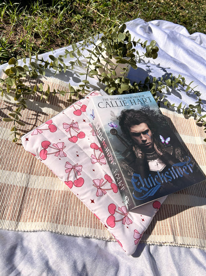 Olivia Book Sleeve