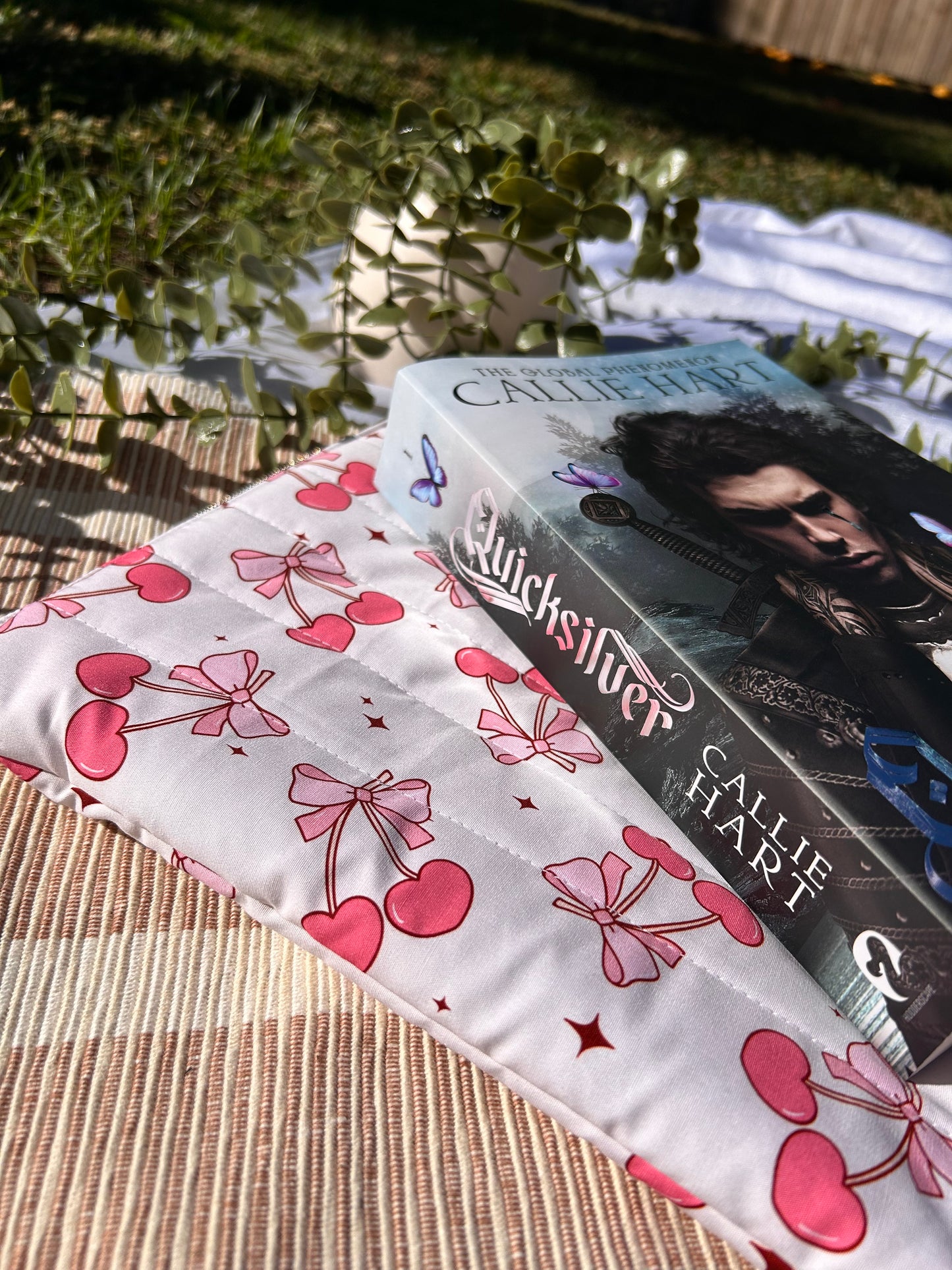 Olivia Book Sleeve